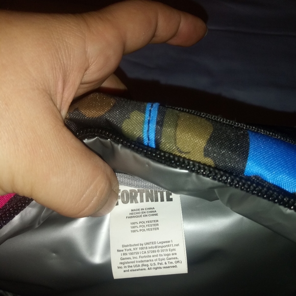 Lunch bag. - Picture 2 of 5